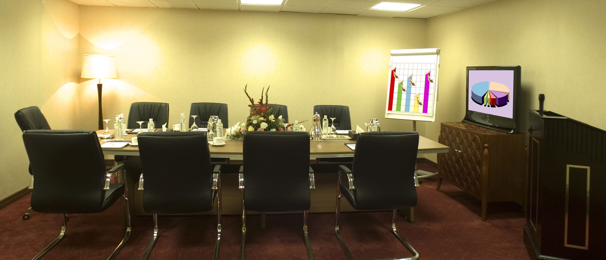 Отель Shaza Regency Plaza Al Madinah Медина Экстерьер фото A meeting room